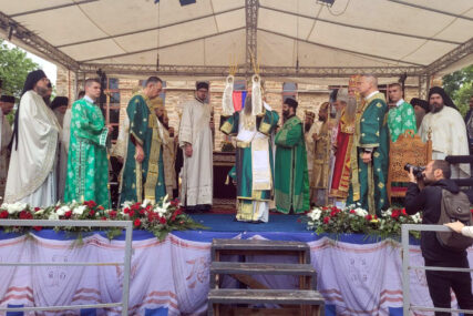 Patrijarh Porfirije služi Liturgiju na Vidovdan u Gračanici: Manastir obezbjeđuju kosovska policija, pripadnici ROSU, italijanski karabinjeri i KFOR