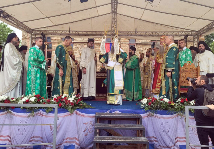 Patrijarh Porfirije služi Liturgiju na Vidovdan u manastiru Gračanici