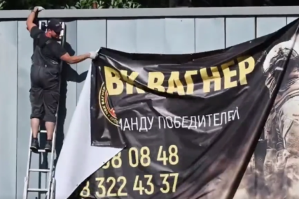 U Moskvi uklanjali plakate grupe "Vagner": Masovna okupljanja otkazana do 1. jula (VIDEO)