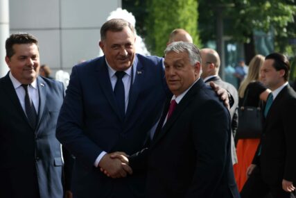Milorad Dodik dočekao Viktora Orbana 
