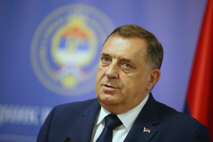 "Brate, dobrodošao u klub, sada će ti biti lakše" Dodik oštro osudio politiku sankcija i dao podršku Vulinu