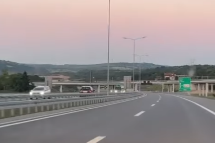 NEVJEROVATNO Pogledajte kako je legendarni srpski trener izazvao haos na auto-putu, pojavio se i snimak direktnog sudara (VIDEO)