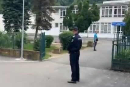 ČUVARI PRIJAVILI PROBLEM Šta se dešavalo u školi u Lukavcu u kojoj je ranjen nastavnik, oglasila se policija