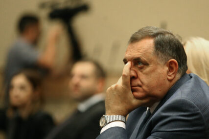 Šta ako Šmit SMIJENI predsjednika Srpske: Uklanjanje Dodika dovelo bi do eskalacije krize