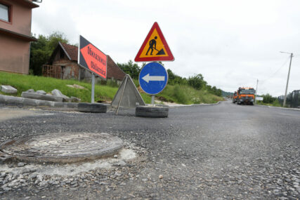 Jutros povoljni uslovi za vožnju: Saobraćaj usporen na mjestima gdje se izvode radovi