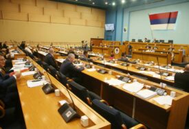 Za je glasalo 65 poslanika: Parlament Srpske usvojio Rezoluciju o zaštiti Srba na KiM