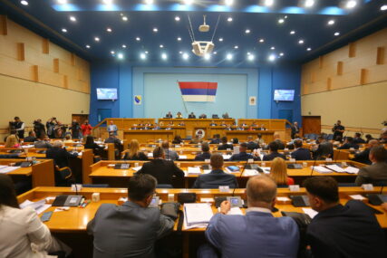 Srpskainfo saznaje: Vlada Srpske povukla iz Narodne skupštine Prijedlog zakona o nepokretnoj imovini