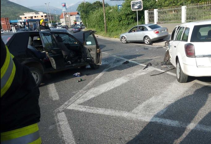 Sudar dva auta u Mostaru