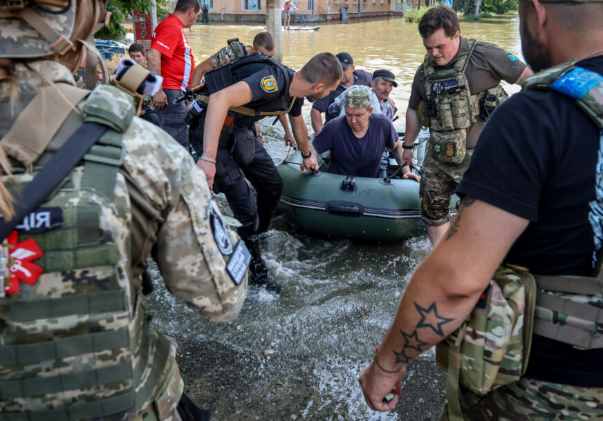 Evakuacija Ukrajinaca iz poplave