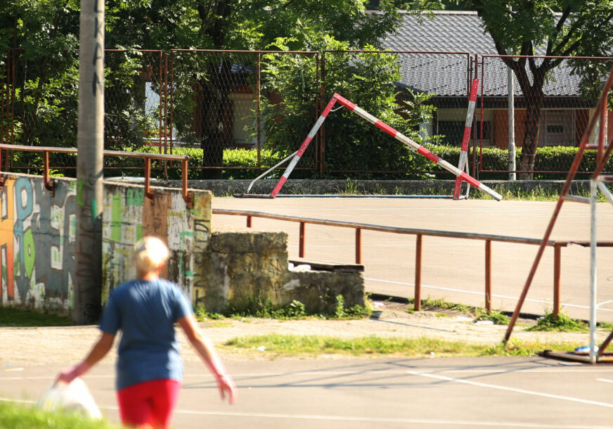 uništen gol na igralištu osnovne škole borisav stanković u naselju lazarevo
