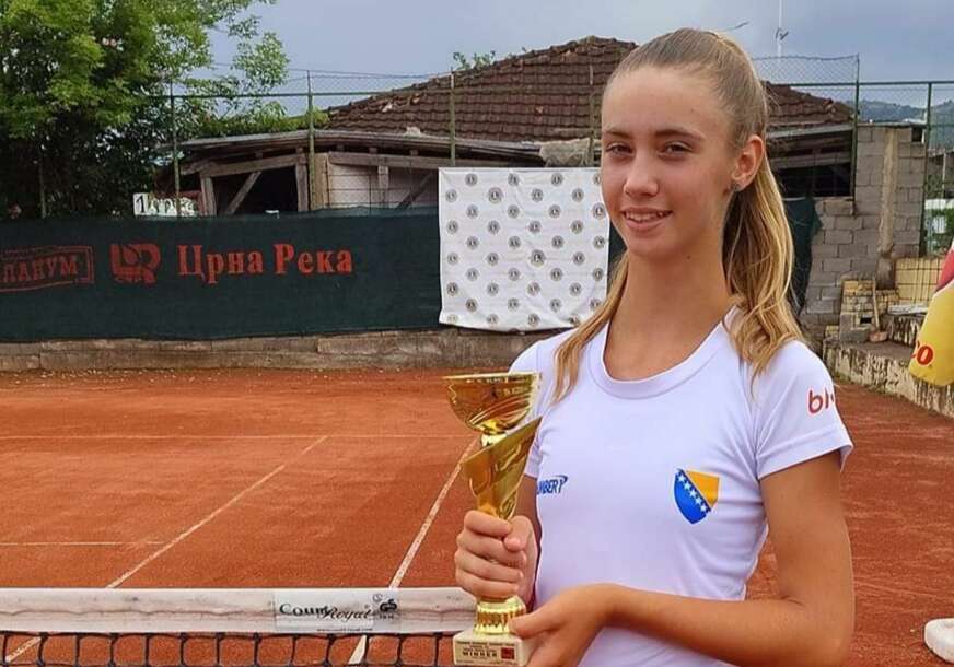 Tinejdžerka iz Gradiške ne staje: Tea Kovačević oduvala konkurenciju i u Kavadarcima (FOTO)