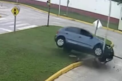 Umalo je koštalo glave: Došla da polaže vozački, pa napravila haos (VIDEO)