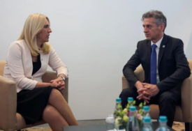 Održan sastanak sa premijerom Slovenije: Željka Cvijanović na Samitu Evropske političke zajednice