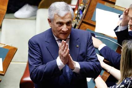 Nema harizmu poput Berluskonija: Antonio Tajani novi lider Forca Italije