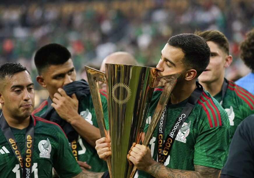 Fudbaleri Meksika dižu trofej Gold Kupa