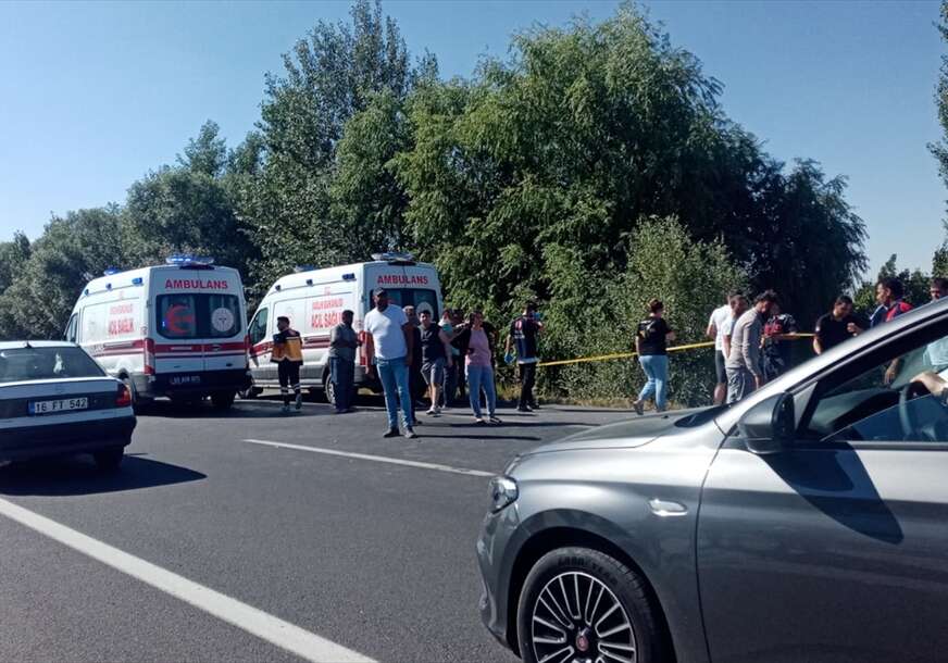 Turska, prevrtanje minibusa