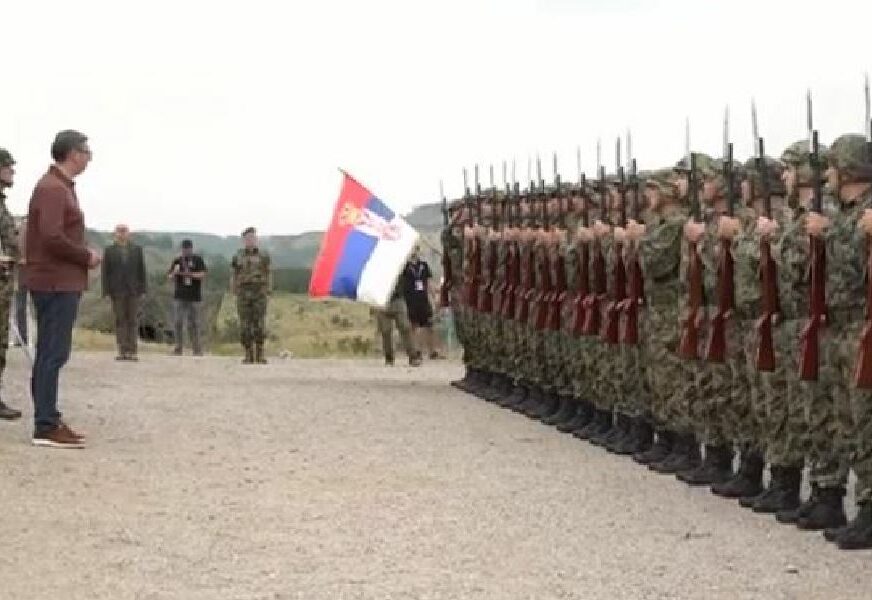 Aleksandar Vućić i Vojska Srbije
