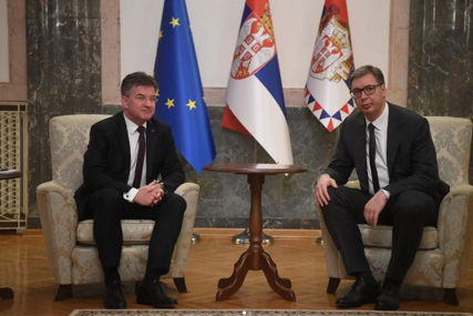 "Razgovarali smo više od 2 sata" Oglasio se Vučić nakon sastanka sa Lajčakom (FOTO, VIDEO)