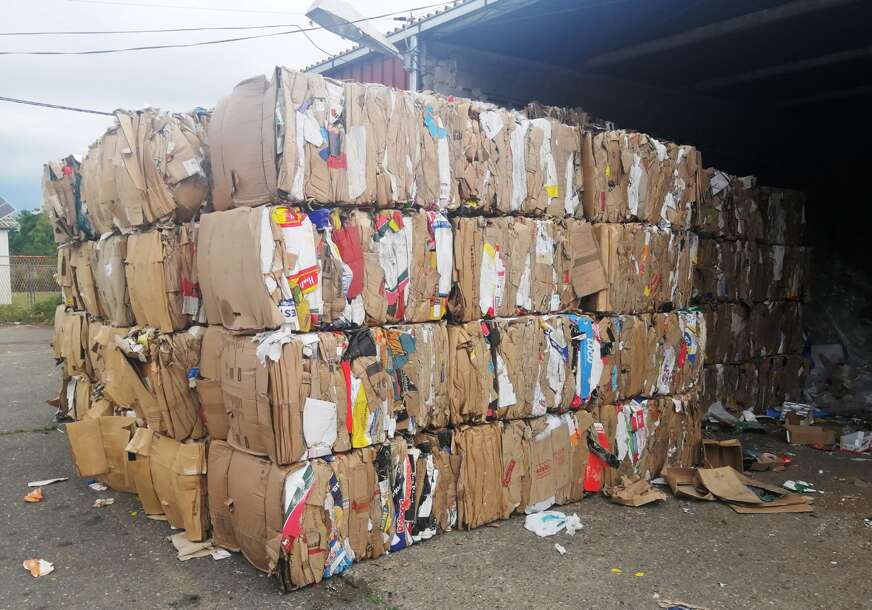 Papir jeftin, ali komunalci ne odustaju: KP "Gradska čistoća" Gradiška godišnje sakupi 100 tona papira (FOTO)