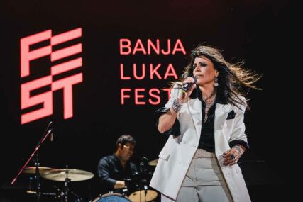 Putovanje ljubavi, tuge i strasti: Jasmin Levi na Banjaluka Festu izazvala ovacije kakve se ne pamte (VIDEO, FOTO)