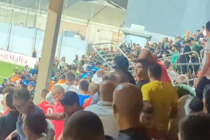 Ovakav haos Evropa odavno nije vidjela: Opšta tuča navijača u kvalifikacijama za Ligu šampiona, policija morala da reaguje (VIDEO)