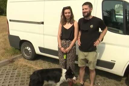 Marko i Kaća žive u kombiju: Putuju svuda po svijetu, a u avanturama ih prati pas Hugo