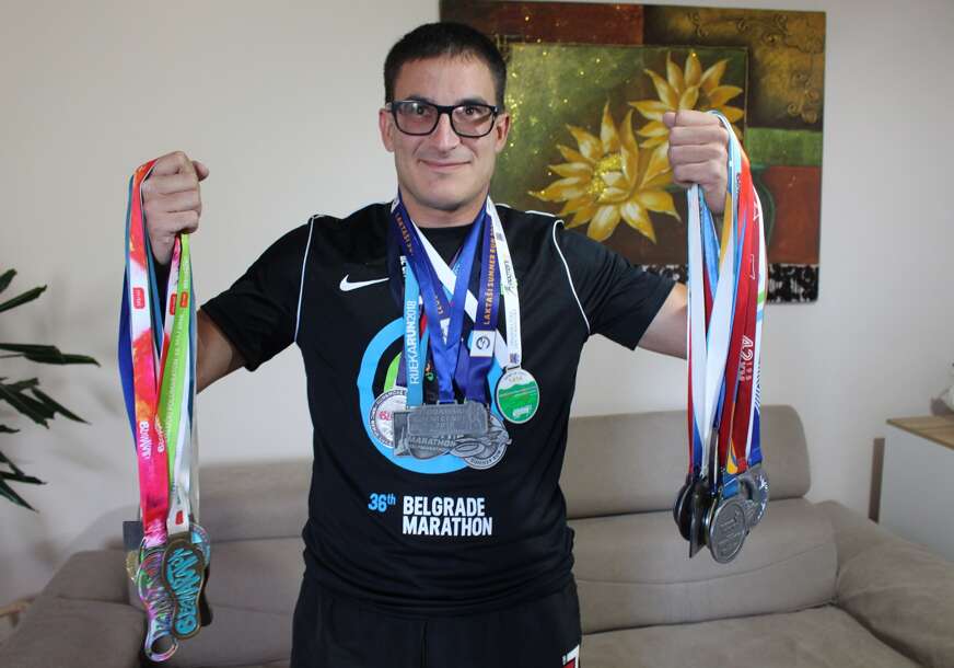 Sve medalje Milana Puzića, maratonca iz Nove Topole: Dvije godine bile su mu potrebne da prohoda, a onda je prestigao sve  (FOTO)