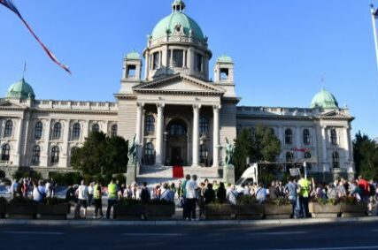 Završen 10. protest "Srbija protiv nasilja": Okupljeni išli do sjedišta Policijske uprave Beograd