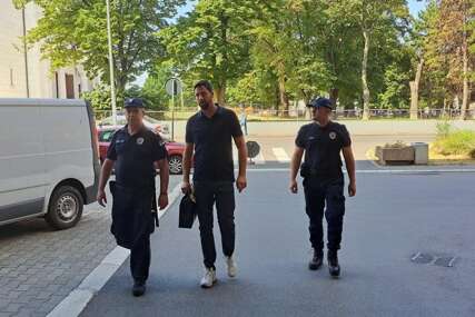 Bivši košarkaš stigao na saslušanje: Vuk Radivojević osumnjičen da je ženi probio bubnu opnu, danas iznosi odbranu pred tužiocem