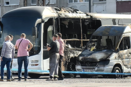 Izgorjela dva autobusa