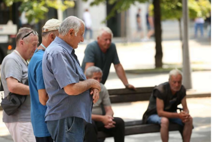 Raste broj najstarijih koji rade: Nešto manja plata, ali zadovoljni i oni i poslodavci (FOTO)