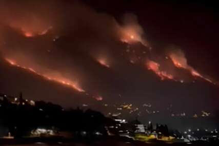 STIŽU I KANADERI Vatrogasci se cijelu noć borili protiv požara kod Dubrovnika (VIDEO)