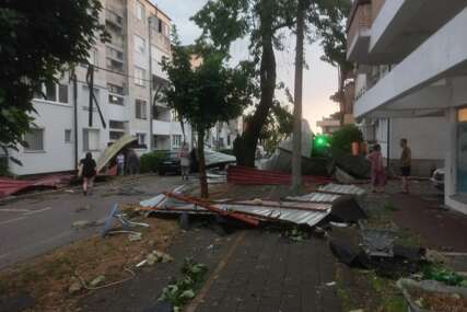 Zakazana sjednica kriznog štaba: Nevrijeme pogodilo i Šamac, jak vjetar praćen kišom nanio veliku štetu (FOTO)