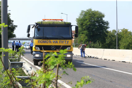 Teška nesreća kod Modriče: Sudar automobila i kamiona