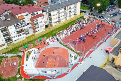 Otvoren sportski kompleks kod Sokolskog doma: Tereni za basket, rukomet, trim staza, teretana u srcu grada (FOTO)
