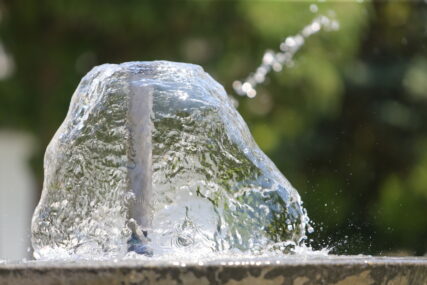 voda fontana suša
