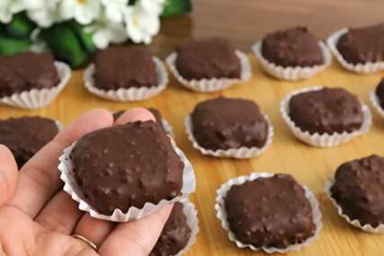 Čokoladni kolačići bez šećera, brašna i jaja: Možete ih jesti bez griže savjesti, a idealni su i za svečane prilike (VIDEO)