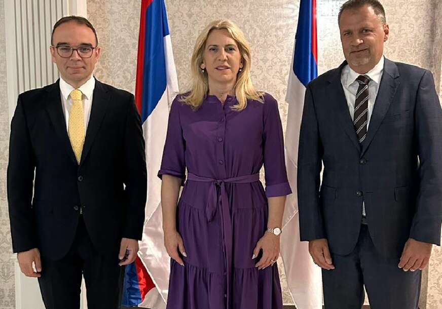 Željka Cvijanović sa Aleksandrom Vranješom i Bojanom Vujićem