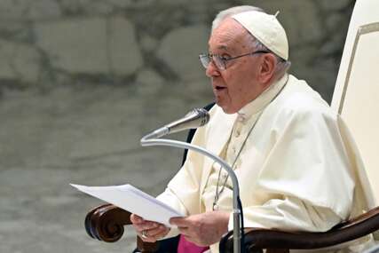 Četiri grijeha novinarstva prema papi Franji: Laž, dezinformacija, kleveta, i sklonost skandalu