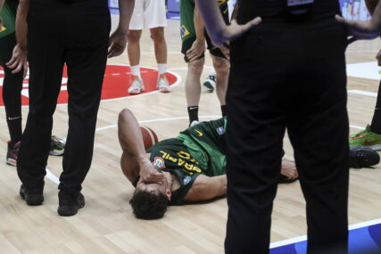 PEH ZA BRAZILCE I FENER Nesuđeno pojačanje Partizana doživjelo nezgodnu povredu na otvaranju Mundobasketa (VIDEO)