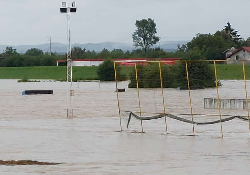Stadion nestao u poplavama