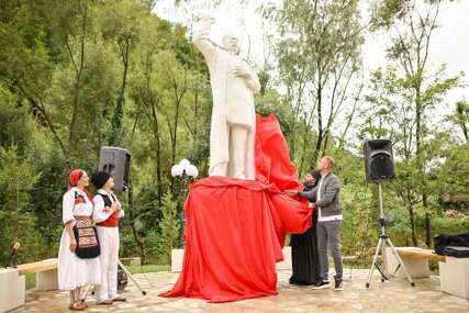 KOČIĆEV POVRATAK Otkriven spomenik narodnom tribunu u manastiru Gomionica, mjestu njegove pripovjedačke umjetnosti