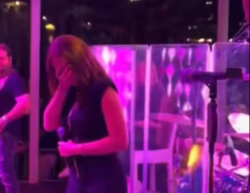 Aleksandra Prijović zaplakala na nastupu