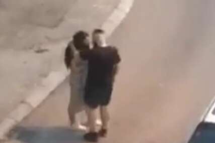 Amar Hodžić maltretira djevojku na ulici