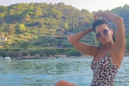 "Bezvremenska ljepota" Bivša Mis Jugoslavije (60) pokazala kako izgleda u kupaćem kostimu (FOTO)