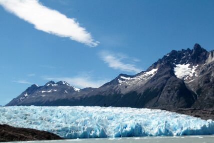 Milioni ljudi će biti u opasnosti: Naučnici upozorili na rizike ako Antarktik prestane da hladi planetu