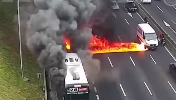 Argentina, zapalio se autobus