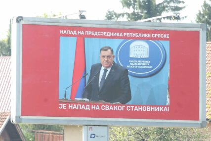 "Napad na predsjednika je napad na svakog stanovnika" U Banjaluci postavljeni bilbordi podrške Dodiku (FOTO)