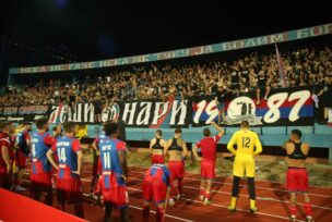 fudbaleri Borca pozdravljaju navijače