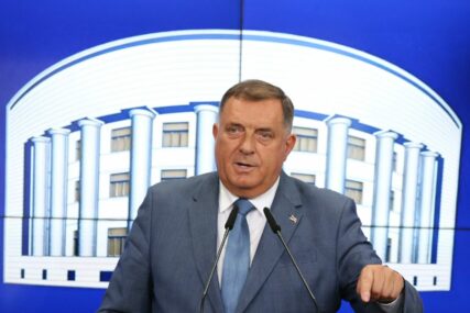 "TU PRIČU TREBA SMIRITI" Dodik o sukobu na relaciji Stanivuković-Đajić (FOTO)